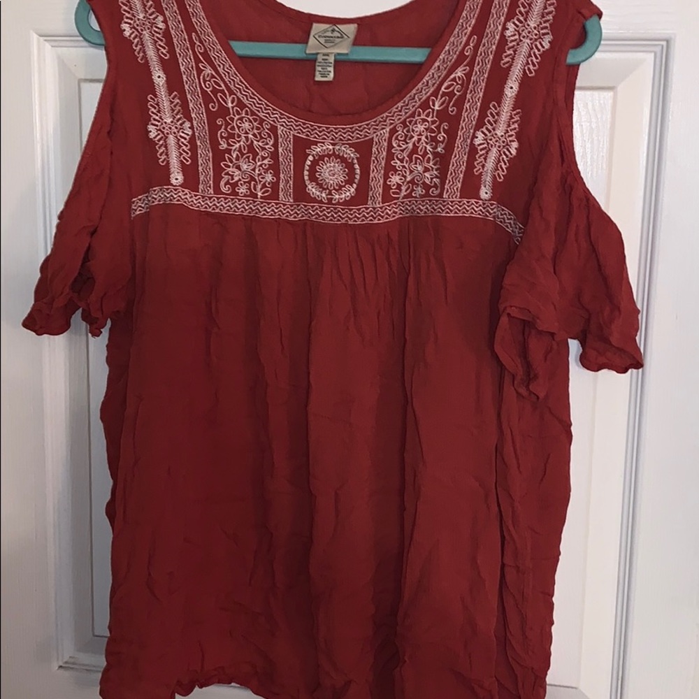 Cold shoulder top